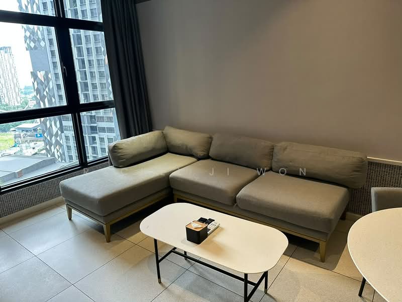 Servis Apartment untuk Disewa di Millerz Square Serviced Residence - Rachel Ji Won - Living Room - PropertyGuru.com.my