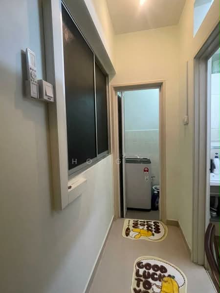 Apartment for Sale at Pangsapuri Setia Vista - Hong . - Corridor - PropertyGuru.com.my