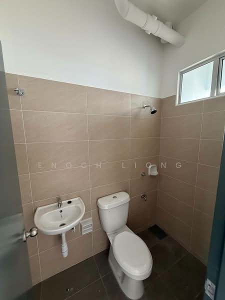 Rumah Teres untuk Disewa di Bandar Dato Onn (Tebrau) - Enoch Liong - Bathroom - PropertyGuru.com.my