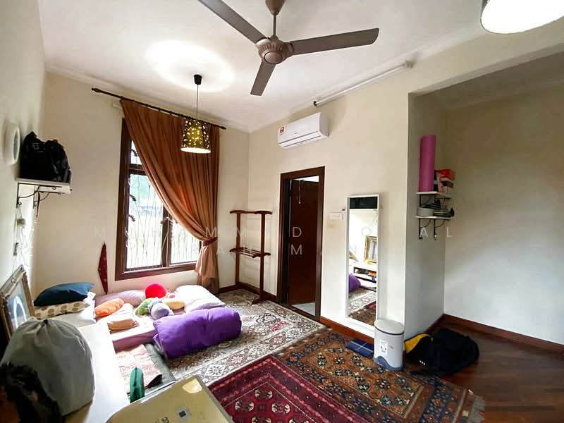 Bungalow for Sale in Seksyen 27 (Shah Alam) - Muhammad Iqmal Rahiman - Bedroom - PropertyGuru.com.my