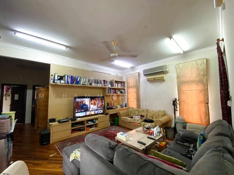 Bungalow for Sale in Seksyen 27 (Shah Alam) - Muhammad Iqmal Rahiman - Living Room - PropertyGuru.com.my