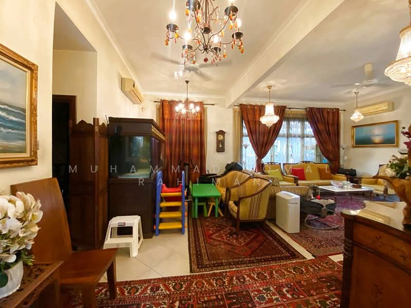 Bungalow for Sale in Seksyen 27 (Shah Alam) - Muhammad Iqmal Rahiman - Living Room - PropertyGuru.com.my