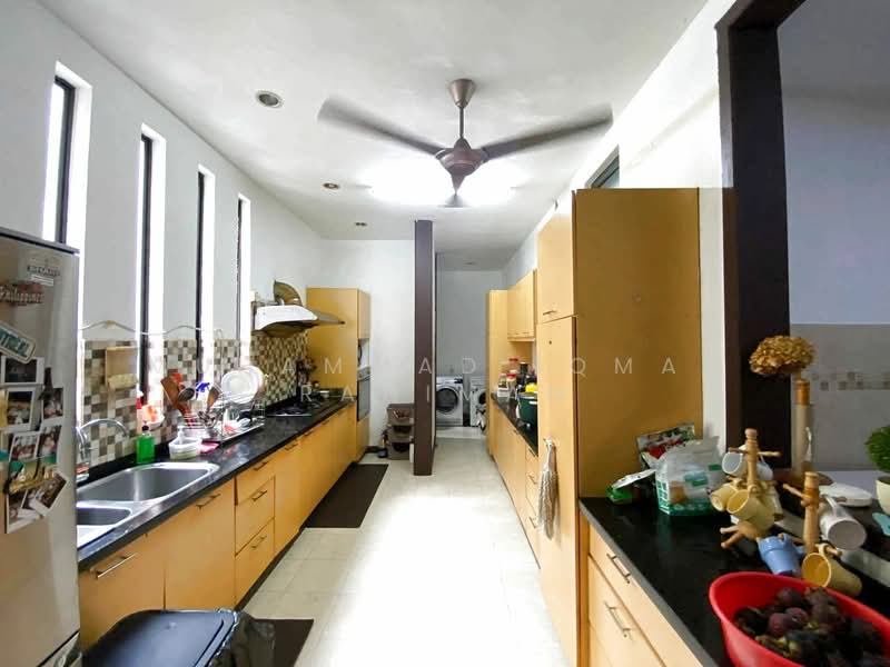Bungalow for Sale in Seksyen 27 (Shah Alam) - Muhammad Iqmal Rahiman - Kitchen - PropertyGuru.com.my