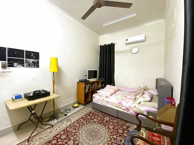 Bungalow for Sale in Seksyen 27 (Shah Alam) - Muhammad Iqmal Rahiman - Bedroom - PropertyGuru.com.my