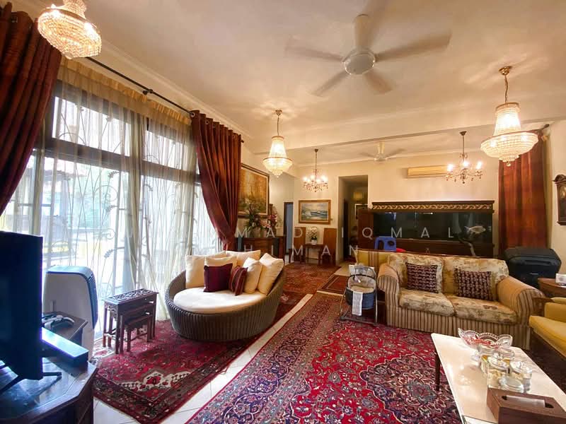 Bungalow for Sale in Seksyen 27 (Shah Alam) - Muhammad Iqmal Rahiman - Living Room - PropertyGuru.com.my