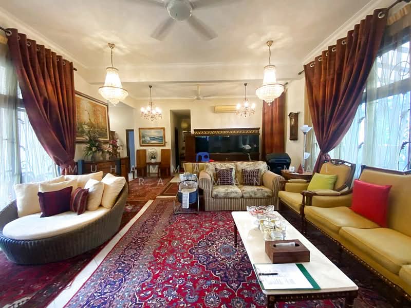Bungalow for Sale in Seksyen 27 (Shah Alam) - Muhammad Iqmal Rahiman - Living Room - PropertyGuru.com.my