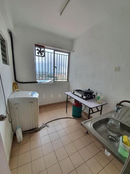 Kondominium untuk Dijual di D'Aman Ria Condominium - Sherri Koh - Kitchen - PropertyGuru.com.my