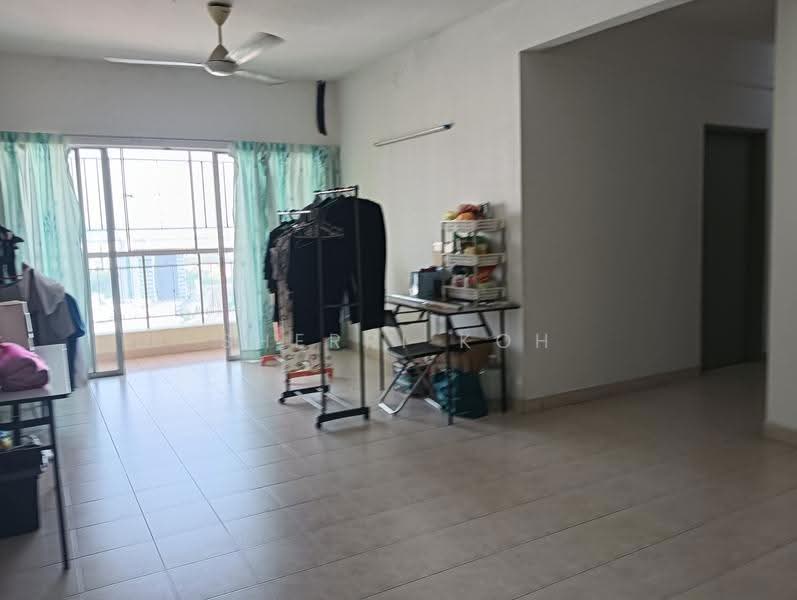 Kondominium untuk Dijual di D'Aman Ria Condominium - Sherri Koh - Living Room - PropertyGuru.com.my