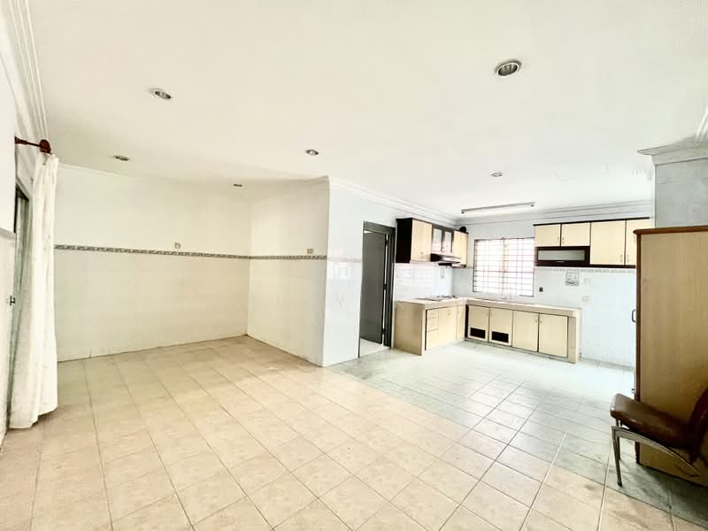 Bungalow House untuk Dijual di Bandar Country Homes (Rawang) - Kelly Kok - Kitchen - PropertyGuru.com.my