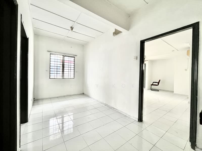 Bungalow House untuk Dijual di Bandar Country Homes (Rawang) - Kelly Kok - Interior - PropertyGuru.com.my