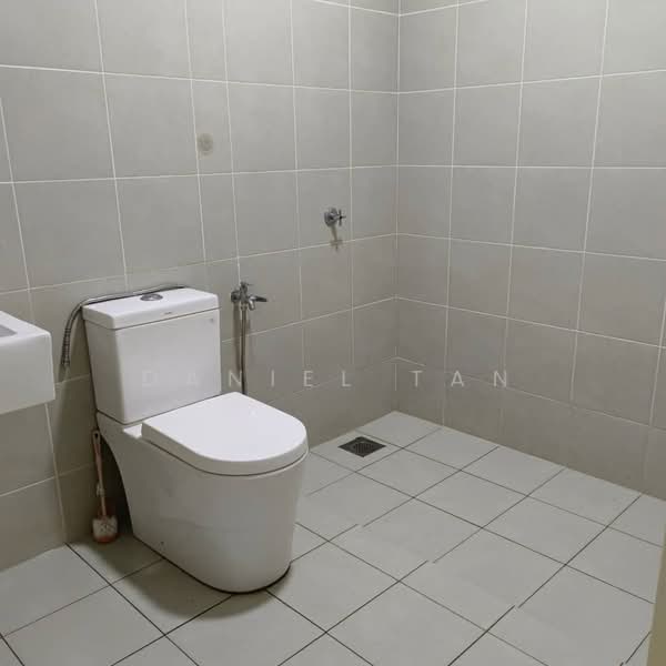 Rumah Teres 2 Tingkat untuk Dijual di Taman Tiara Sendayan (Bandar Sri Sendayan) - Daniel Tan - Bathroom - PropertyGuru.com.my