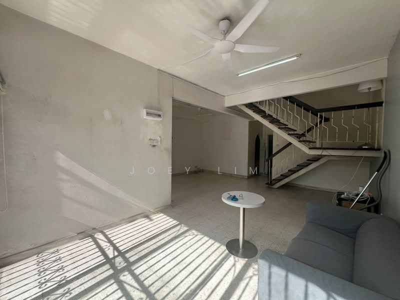 2-storey Terraced House for Rent in Taman Bakti (Ampang) - Joey Lim - Living Room - PropertyGuru.com.my