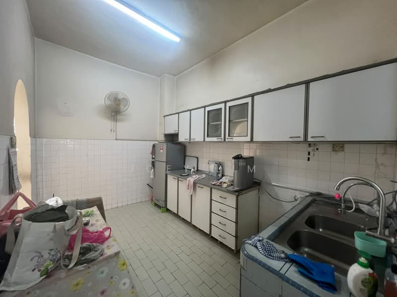 2-storey Terraced House for Rent in Taman Bakti (Ampang) - Joey Lim - Kitchen - PropertyGuru.com.my