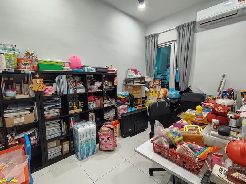 Rumah Teres 2 Tingkat untuk Dijual di Kajang 2 (Kajang) - Denver Sin - Study - PropertyGuru.com.my