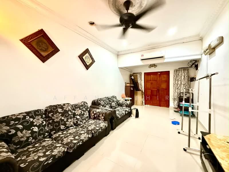 Rumah Teres 1.5 Tingkat untuk Dijual di Kuala Lumpur (Kuala Lumpur) - Affan Syahir - Living Room - PropertyGuru.com.my