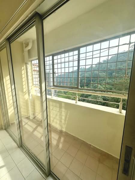 Apartment for Rent at Flora Damansara Apartment - Abby Chan - Balcony - PropertyGuru.com.my