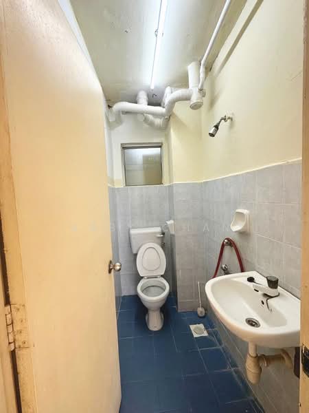 Apartment for Rent at Flora Damansara Apartment - Abby Chan - Bathroom - PropertyGuru.com.my