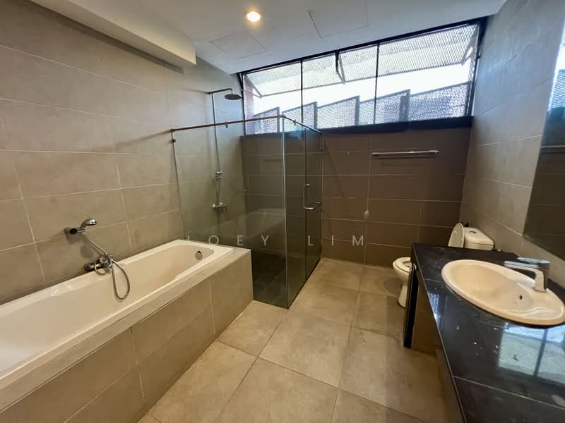 Rumah Teres 2.5-Tingkat untuk Disewa di Damansara Heights (Kuala Lumpur) - Joey Lim - Bathroom - PropertyGuru.com.my