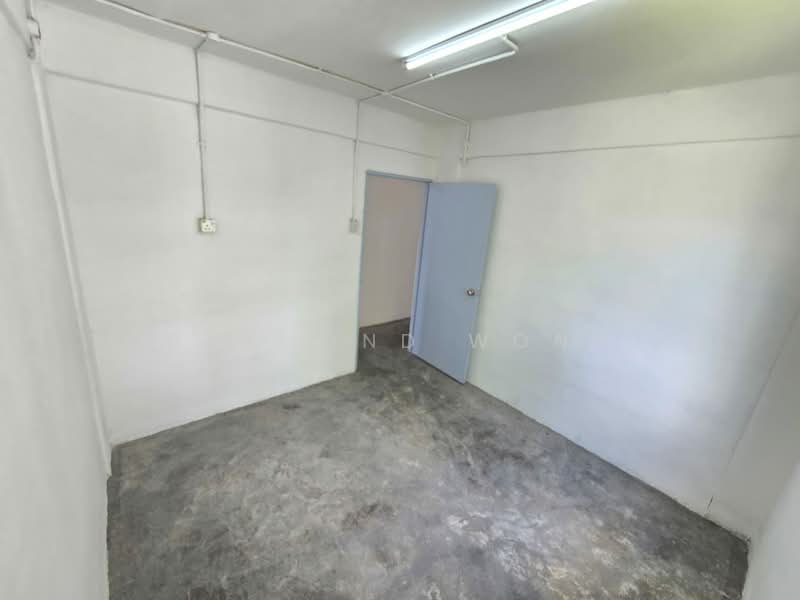 Flat for Rent at Bandar Damai Perdana (Low Cost) - Raymond Wong - Interior - PropertyGuru.com.my