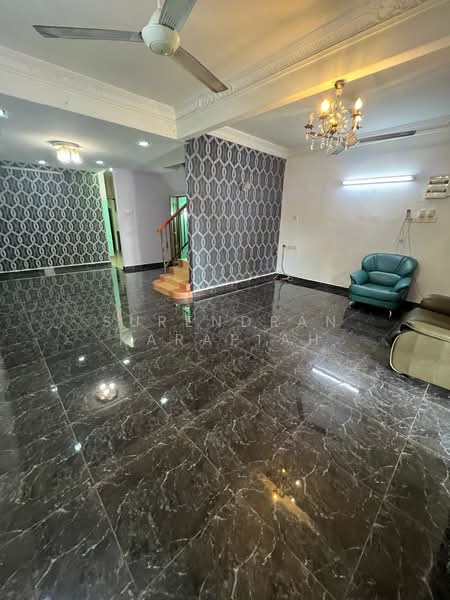 2-storey Terraced House for Sale in Taman Gembira (Klang) - Surendran Karapiah - Living Room - PropertyGuru.com.my