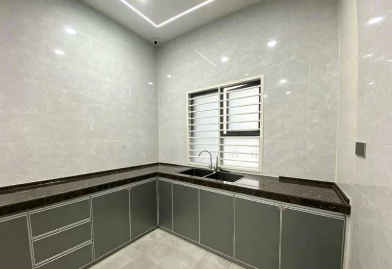 Semi-Detached House for Sale in Bandar Kinrara (Selangor) - Grace Wong - Kitchen - PropertyGuru.com.my