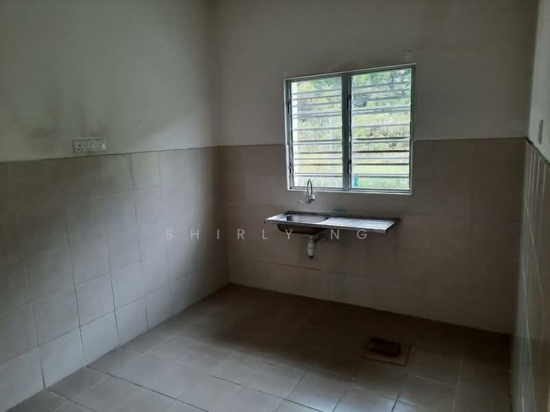 2-storey Terraced House for Sale in Rawang (Selangor) - Shirly Ng - Kitchen - PropertyGuru.com.my