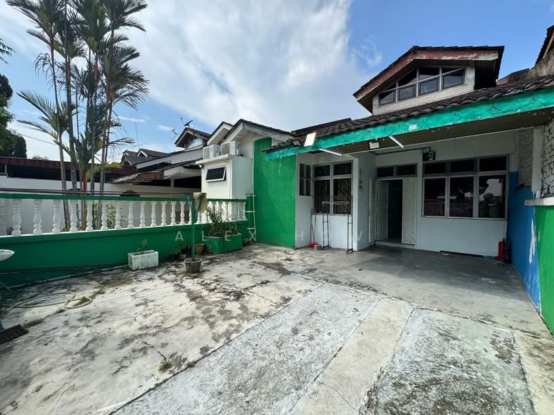 1-storey Terraced House for Sale in Kangkar Tebrau Baru (Tebrau) - Alex How - Exterior - PropertyGuru.com.my