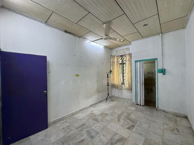 1-storey Terraced House for Sale in Kangkar Tebrau Baru (Tebrau) - Alex How - PropertyGuru.com.my