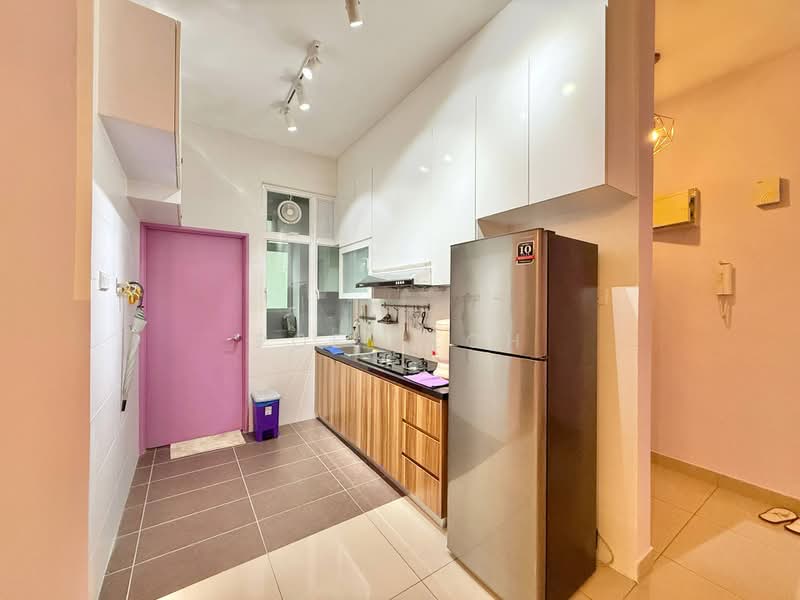 Kondominium untuk Dijual di M Condominium @ Larkin - Poey Loh - Kitchen - PropertyGuru.com.my