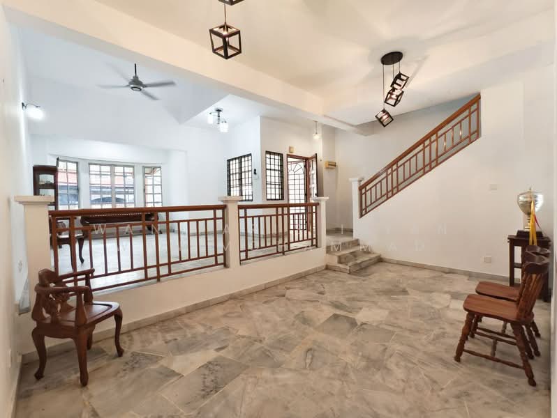 2-storey Terraced House for Sale in Usj 11 (Subang Jaya) - Wan Faris Irfan Wan Mohammad - Living Room - PropertyGuru.com.my