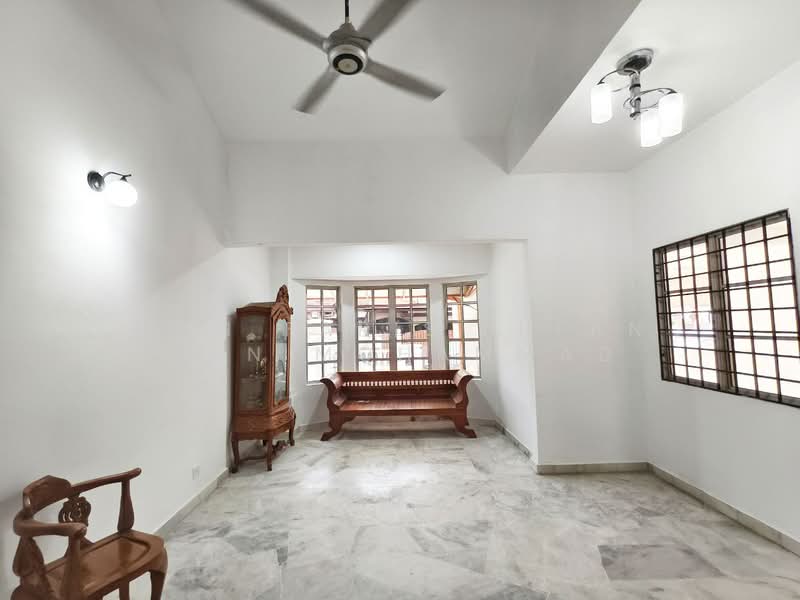 2-storey Terraced House for Sale in Usj 11 (Subang Jaya) - Wan Faris Irfan Wan Mohammad - Living Room - PropertyGuru.com.my