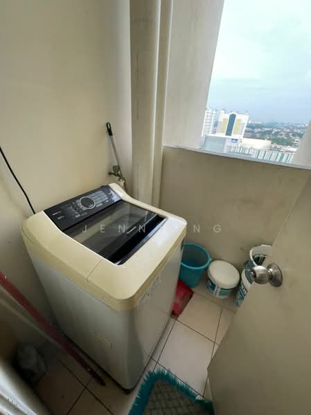 Servis Apartment untuk Disewa di Casa Subang - Jenny Ng - Balcony - PropertyGuru.com.my