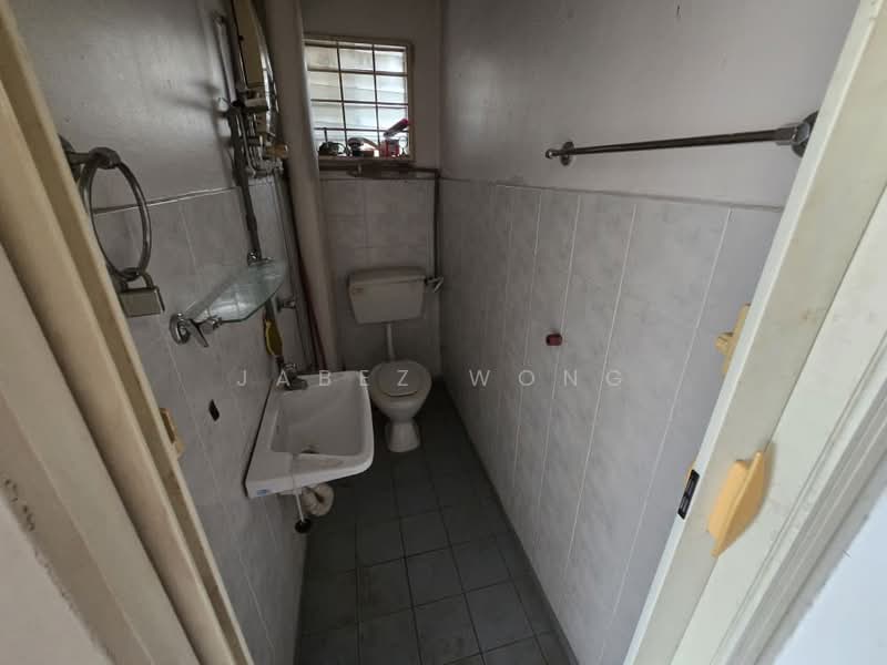 Apartment for Rent at Permai Apartment - Jabez Wong - Bathroom - PropertyGuru.com.my