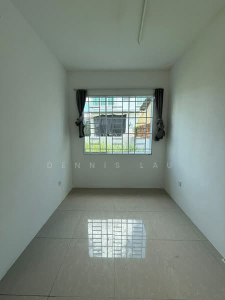 Semi-Detached House for Sale in Central City Uni-Central (Samarahan) - Dennis Lau - Interior - PropertyGuru.com.my