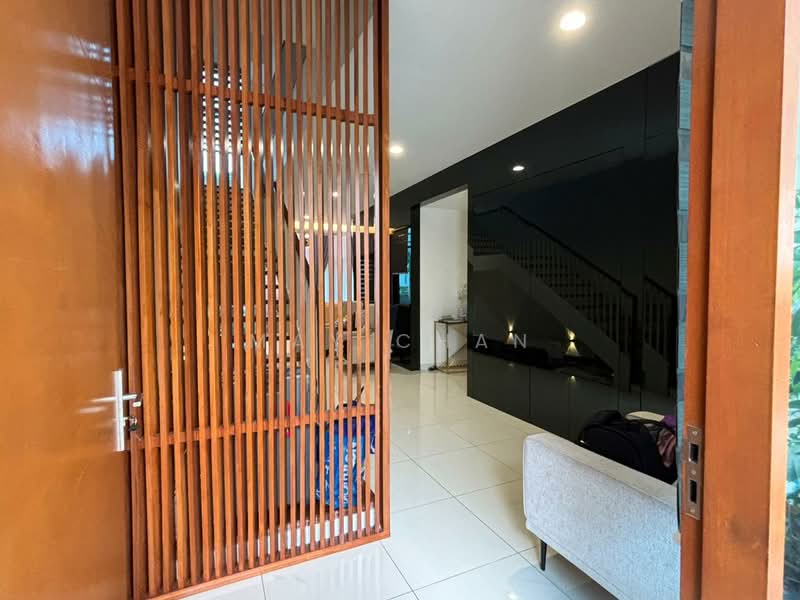 Semi-Detached House for Sale in Kajang (Selangor) - May Chan - Entrance - PropertyGuru.com.my