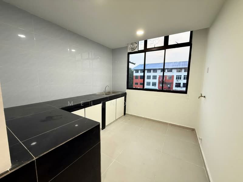 Flat for Sale at Taman Putri Kulai - Melinda Ee - Kitchen - PropertyGuru.com.my