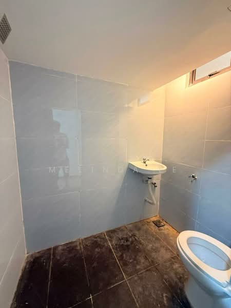 Flat for Sale at Taman Putri Kulai - Melinda Ee - Bathroom - PropertyGuru.com.my
