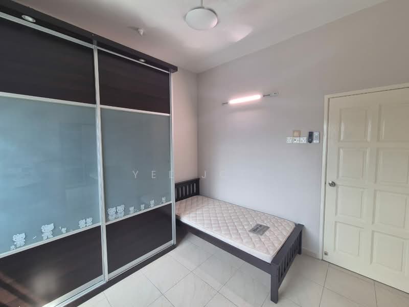Kondominium untuk Dijual di Desa Airmas Condominium - Yee Joey - Bedroom - PropertyGuru.com.my