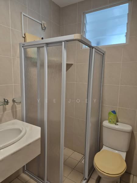 Kondominium untuk Dijual di Desa Airmas Condominium - Yee Joey - Bathroom - PropertyGuru.com.my