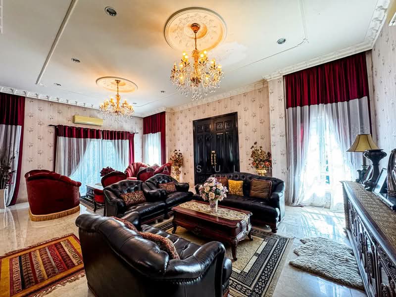 Bungalow for Sale in Kampung Melayu Ampang (Ampang) - Yazila Sulaimi - Living Room - PropertyGuru.com.my