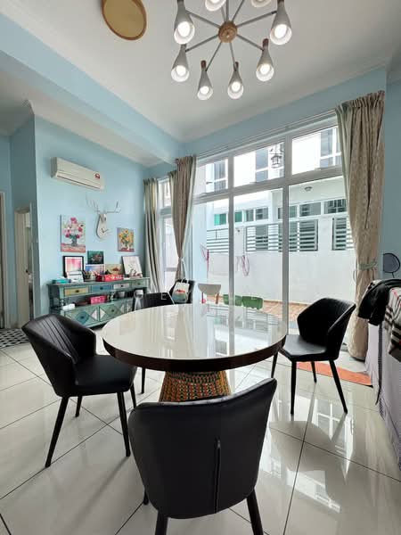 Cluster House for Sale in Nusa Sentral (Iskandar Puteri (Nusajaya)) - Zoey Lee - Dining Room - PropertyGuru.com.my