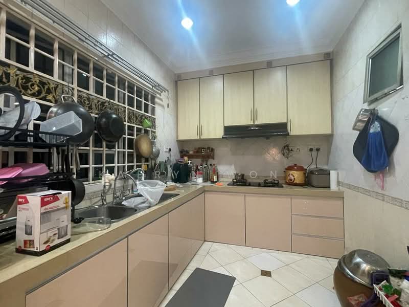 Rumah Teres untuk Dijual di Alam Damai (Cheras) - Kaeryn Wong - Kitchen - PropertyGuru.com.my