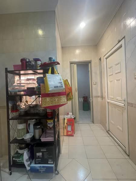 Rumah Teres untuk Dijual di Alam Damai (Cheras) - Kaeryn Wong - Corridor - PropertyGuru.com.my