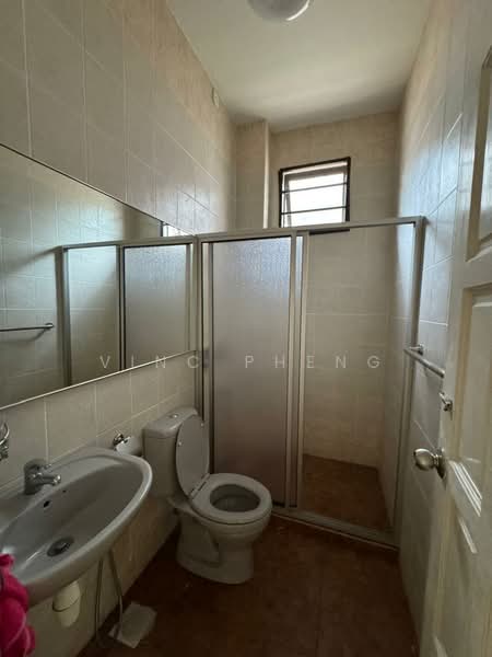 Semi-Detached House for Rent in Taman Ozana Impian (Bukit Katil) - Vinc Pheng - Bathroom - PropertyGuru.com.my