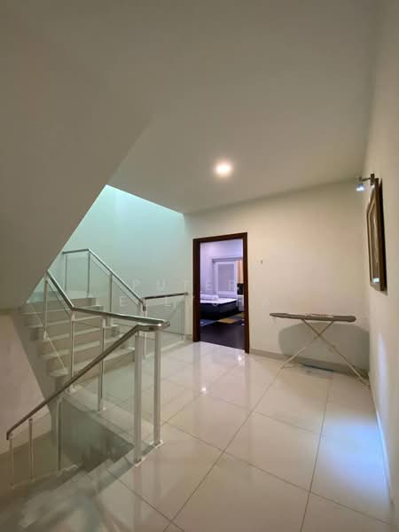 3.5-storey Terraced House for Rent in Duta Suria (Ampang) - Puteri Ellysha - Corridor - PropertyGuru.com.my