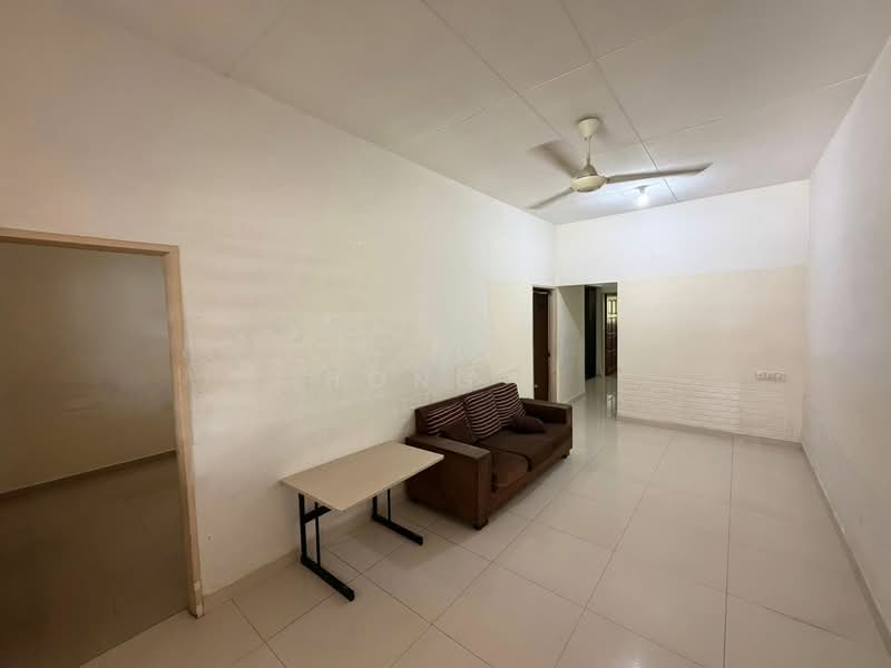 Rumah Teres 1 Tingkat untuk Dijual di Sungai Nibong (Bayan Lepas) - Hong . - Living Room - PropertyGuru.com.my