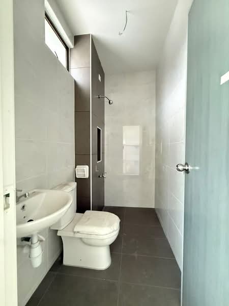 2-storey Terraced House for Sale in Mutiara Rini (Skudai) - Janlly Jong - Bathroom - PropertyGuru.com.my
