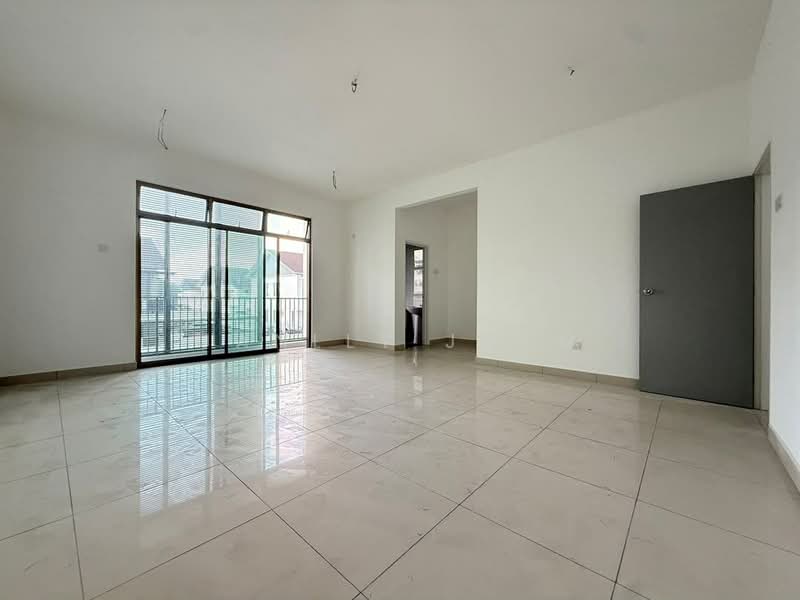 2-storey Terraced House for Sale in Mutiara Rini (Skudai) - Janlly Jong - Living Room - PropertyGuru.com.my