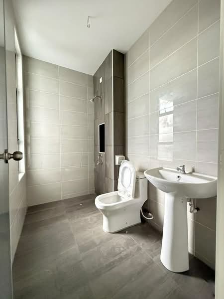 2-storey Terraced House for Sale in Mutiara Rini (Skudai) - Janlly Jong - Bathroom - PropertyGuru.com.my