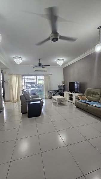 2-storey Terraced House for Sale in Seksyen U9 (Shah Alam) - Jenny YM Lee - Living Room - PropertyGuru.com.my